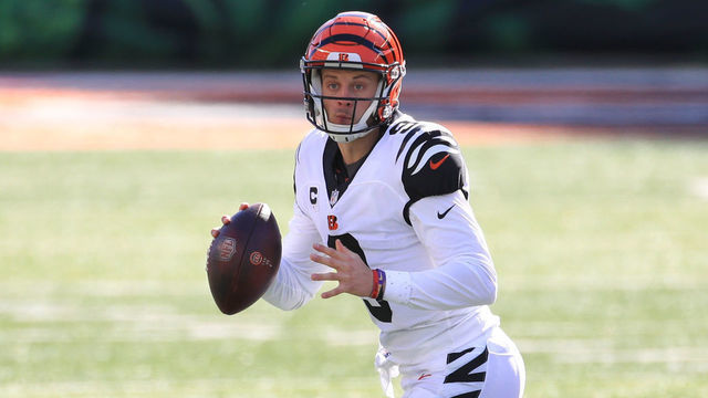 CINCINNATI, OH - NOVEMBER 01: Cincinnati Bengals quarterback Joe Burrow (9) looks to pass during the game against the Tennessee Titans and the Cincinnati Bengals on November 1, 2020, at Paul Brown Stadium in Cincinnati, OH.