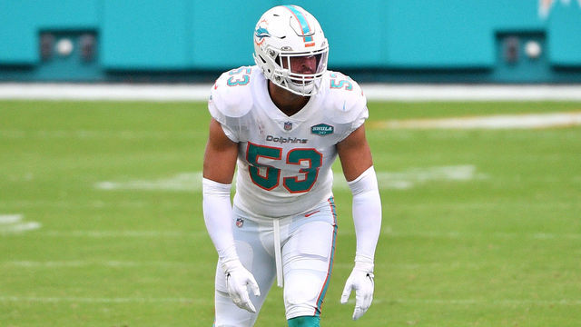 MIAMI GARDENS, FLORIDA - NOVEMBER 01: Kyle Van Noy #53 of the Miami Dolphins lines up against the Los Angeles Rams at Hard Rock Stadium on November 01, 2020 in Miami Gardens, Florida.