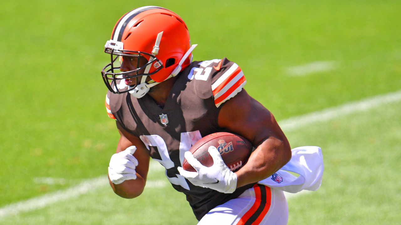 CLEVELAND, OHIO - AUGUST 30: Running back Nick Chubb #24 of the Cleveland Browns runs the ball during training camp at FirstEnergy Stadium on August 30, 2020 in Cleveland, Ohio.