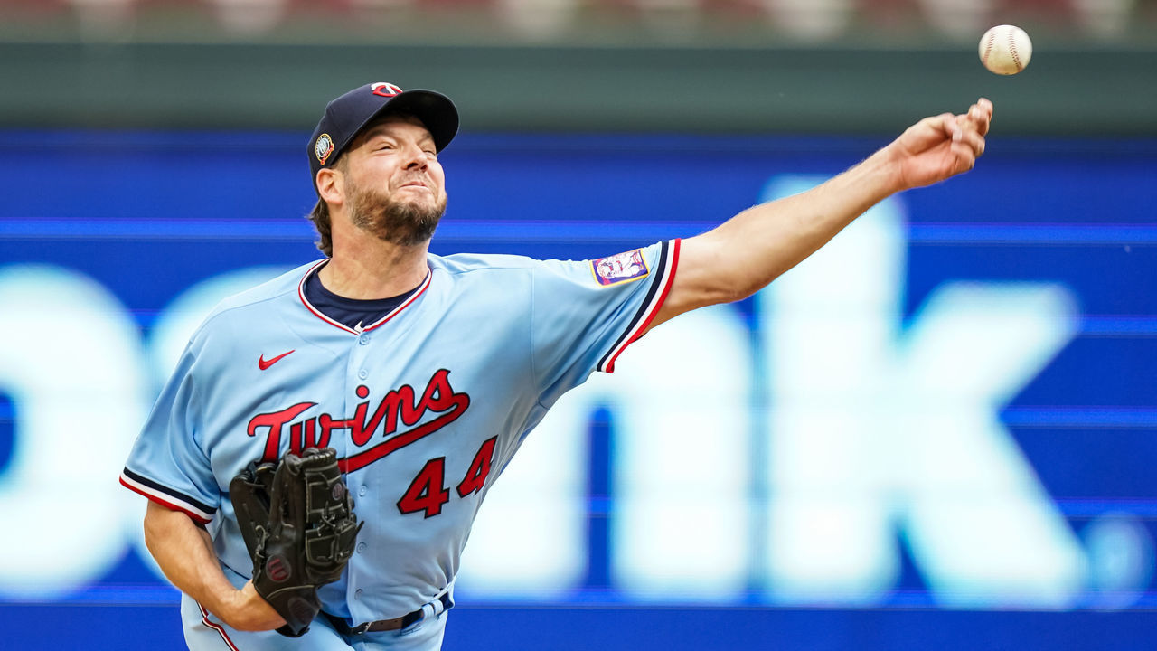 MINNEAPOLIS, MN - SEPTEMBER 27: Rich Hill #44 of the Minnesota Twins pitches against the Cincinnati Reds on September 27, 2020 at Target Field in Minneapolis, Minnesota.