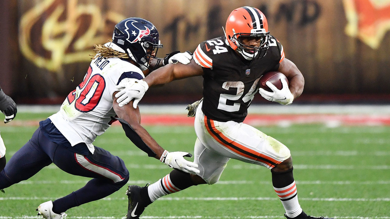 CLEVELAND, OHIO - NOVEMBER 15: Nick Chubb #24 of the Cleveland Browns runs the ball for 59 yards against the Houston Texans during the second half at FirstEnergy Stadium on November 15, 2020 in Cleveland, Ohio.