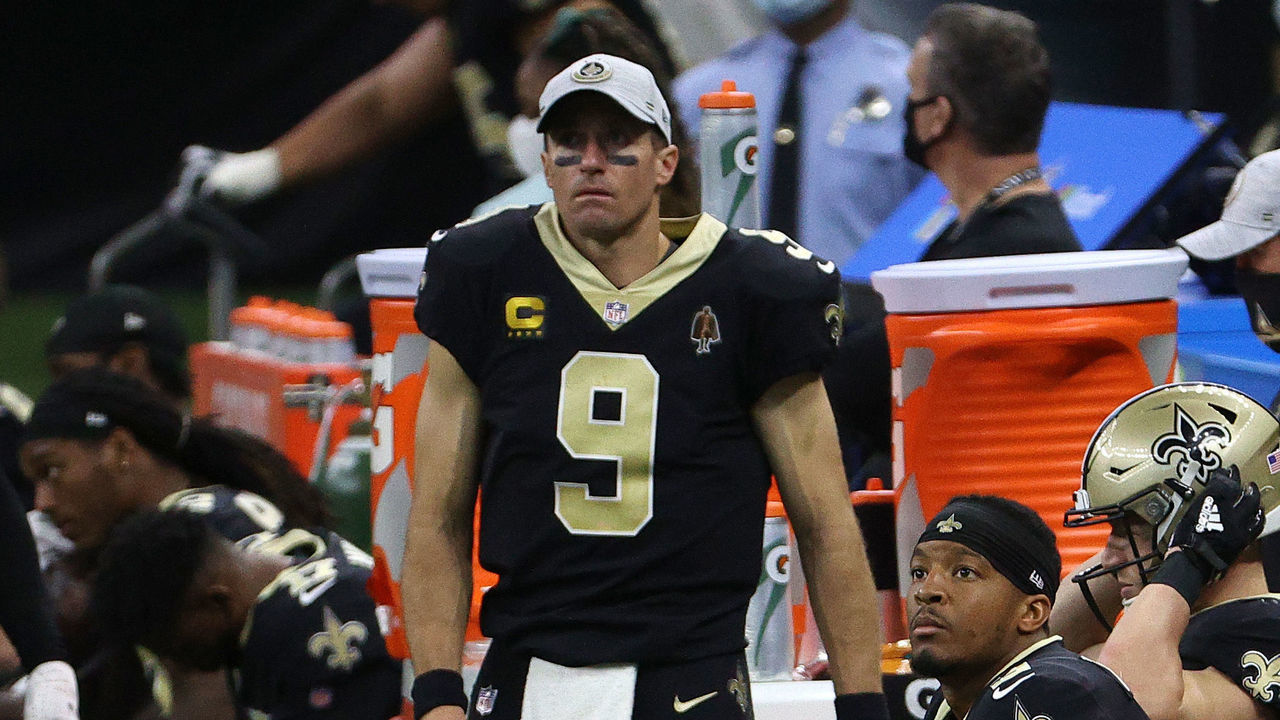 NEW ORLEANS, LOUISIANA - NOVEMBER 15: Drew Brees #9 and Jameis Winston #2 of the New Orleans Saints look on from the sideline during their game against the San Francisco 49ers at Mercedes-Benz Superdome on November 15, 2020 in New Orleans, Louisiana.