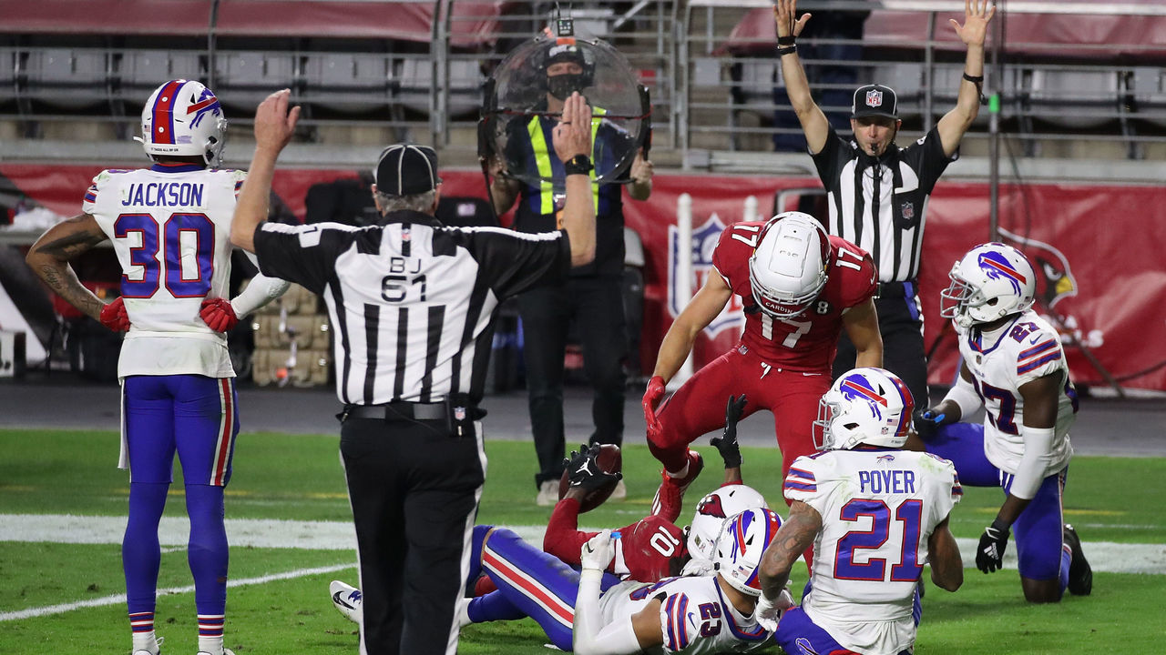 GLENDALE, ARIZONA - NOVEMBER 15: Wide receiver DeAndre Hopkins #10 of the Arizona Cardinals is congratulated by Andy Isabella #17 after catching the game winning 43-yard touchdown over Micah Hyde #23, Jordan Poyer #21 and Tre'Davious White #27 of the Buffalo Bills during the NFL game at State Farm Stadium on November 15, 2020 in Glendale, Arizona. The Cardinals defeated the Bills 32-30.