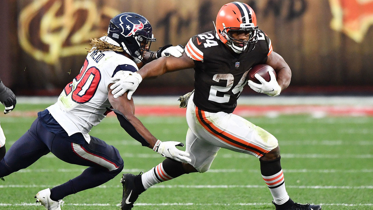 CLEVELAND, OHIO - NOVEMBER 15: Nick Chubb #24 of the Cleveland Browns runs the ball for 59 yards against the Houston Texans during the second half at FirstEnergy Stadium on November 15, 2020 in Cleveland, Ohio.