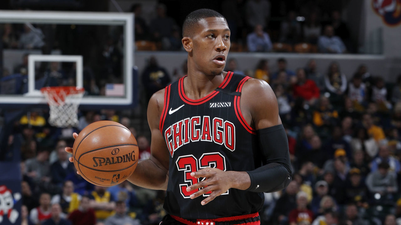 INDIANAPOLIS, IN - JANUARY 29: Kris Dunn #32 of the Chicago Bulls handles the ball during a game against the Indiana Pacers at Bankers Life Fieldhouse on January 29, 2020 in Indianapolis, Indiana. The Pacers defeated the Bulls 115-106 in overtime.