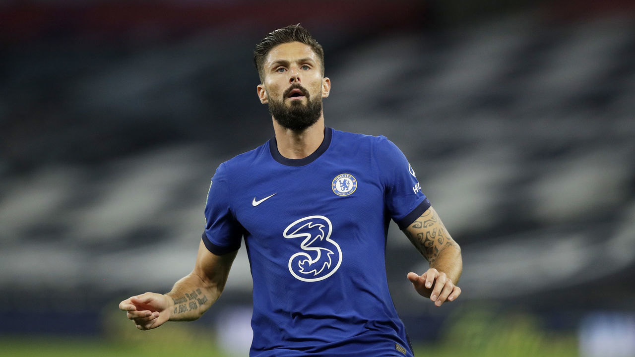LONDON, ENGLAND - SEPTEMBER 29: Olivier Giroud of Chelsea looks on during the Carabao Cup fourth round match between Tottenham Hotspur and Chelsea at Tottenham Hotspur Stadium on September 29, 2020 in London, England. Football Stadiums around United Kingdom remain empty due to the Coronavirus Pandemic as Government social distancing laws prohibit fans inside venues resulting in fixtures being played behind closed doors.