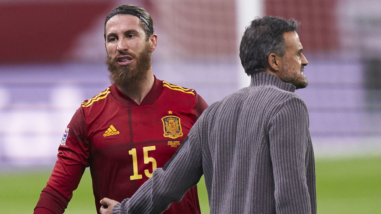 SEVILLE, SPAIN - NOVEMBER 17: Sergio Ramos of Spain leaves the pitch injured during the UEFA Nations League group stage match between Spain and Germany at Estadio de La Cartuja on November 17, 2020 in Seville, Spain.