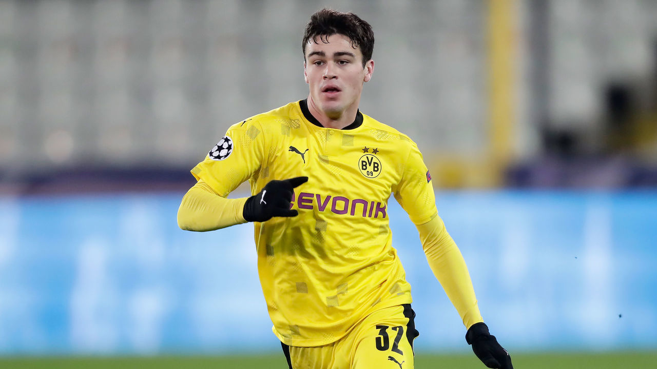 BRUGGE, BELGIUM - NOVEMBER 4: Giovanni Reyna of Borussia Dortmund during the UEFA Champions League match between Club Brugge v Borussia Dortmund at the Jan Breydel Stadium on November 4, 2020 in Brugge Belgium