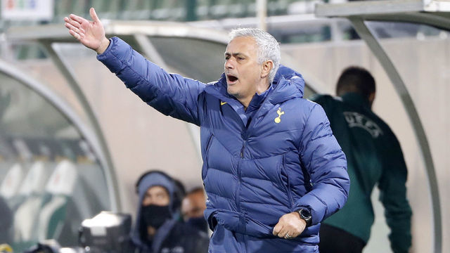 RAZGRAD, BULGARIA - NOVEMBER 05: Jose Mourinho, Manager of Tottenham Hotspur gives his team instructions during the UEFA Europa League Group J stage match between PFC Ludogorets Razgrad and Tottenham Hotspur at Ludogorets Arena on November 05, 2020 in Razgrad, Bulgaria. Sporting stadiums around Bulgaria remain under strict restrictions due to the Coronavirus Pandemic as Government social distancing laws prohibit fans inside venues resulting in games being played behind closed doors.