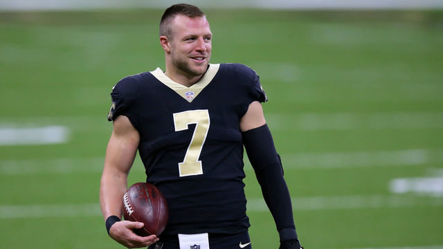 NEW ORLEANS, LOUISIANA - OCTOBER 25: Taysom Hill #7 of the New Orleans Saints reacts against the Carolina Panthers during a game at the Mercedes-Benz Superdome on October 25, 2020 in New Orleans, Louisiana.
