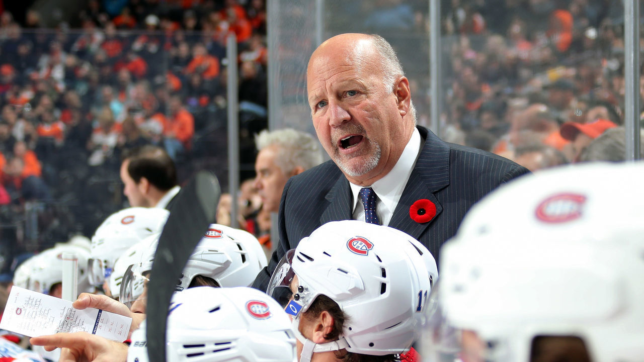 PHILADELPHIA, PA - NOVEMBER 07: Head coach of the Montreal Canadiens Claude Julien reacts to a play on the ice against the Philadelphia Flyers on November 7, 2019 at the Wells Fargo Center in Philadelphia, Pennsylvania.