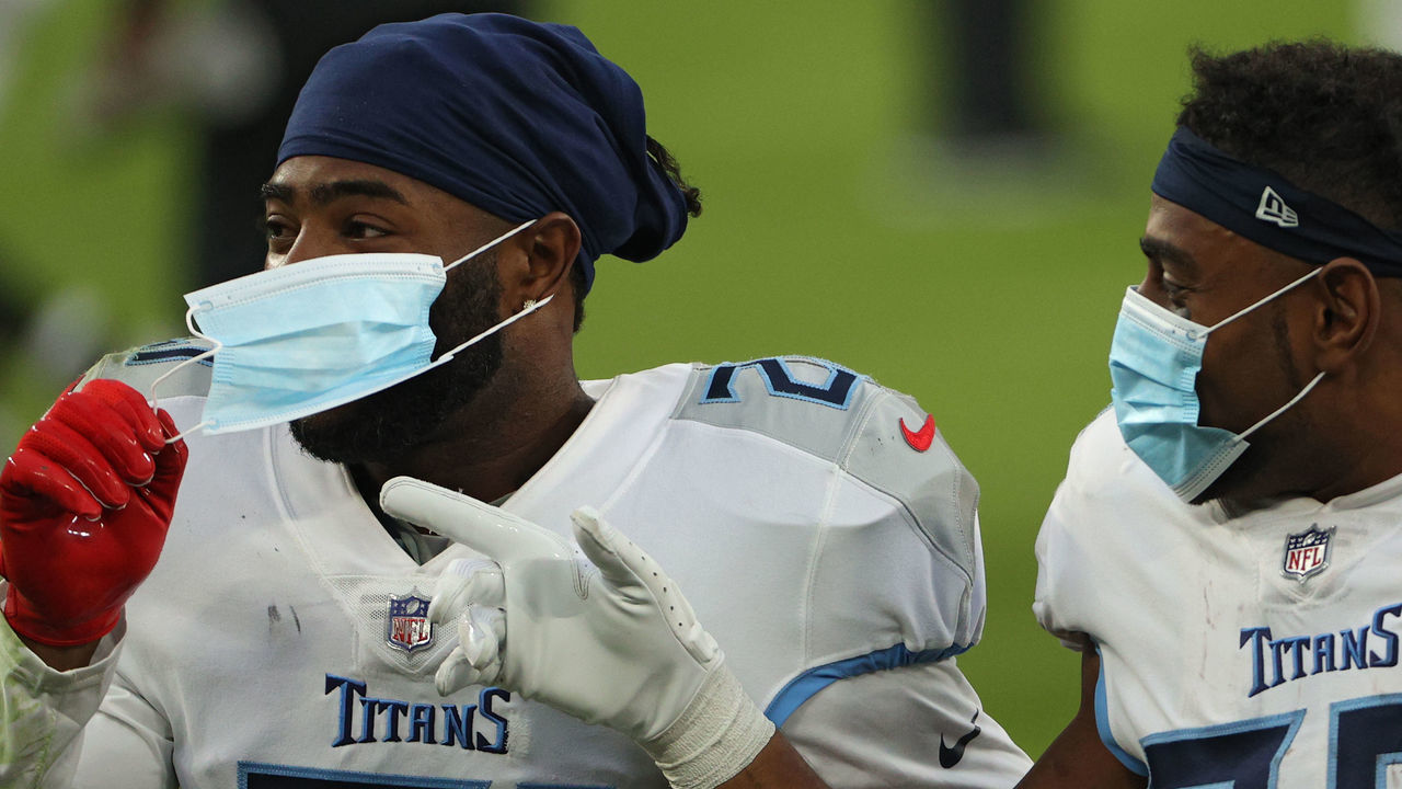 BALTIMORE, MARYLAND - NOVEMBER 22: Cornerback Malcolm Butler #21 of the Tennessee Titans celebrates with a face mask after defeating the Baltimore Ravens at M&T Bank Stadium on November 22, 2020 in Baltimore, Maryland. Due to the Covid-19 pandemic, many players wore masks at the end of the game.