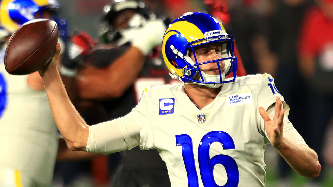 TAMPA, FLORIDA - NOVEMBER 23: Jared Goff #16 of the Los Angeles Rams looks to throw a pass against the Tampa Bay Buccaneers during the first quarter in the game at Raymond James Stadium on November 23, 2020 in Tampa, Florida.