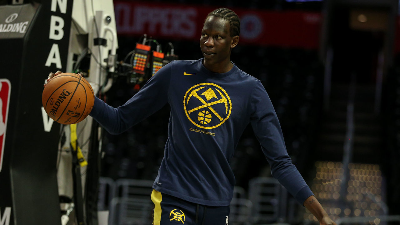 LOS ANGELES, CA - FEBRUARY 28: Denver Nuggets center Bol Bol (10) before the Denver Nuggets vs Los Angeles Clippers game on February 28, 2020, at Staples Center in Los Angeles, CA.