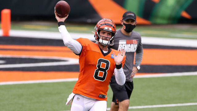CINCINNATI, OH - AUGUST 30: Cincinnati Bengals quarterback Brandon Allen (8) passes the ball during the Bengals Training Camp on August 30, 2020, at Paul Brown Stadium in Cincinnati, OH.