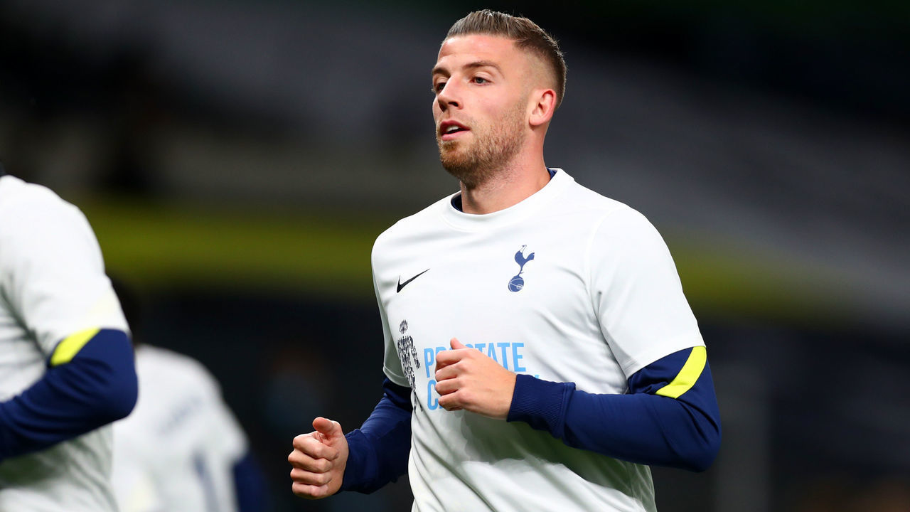 LONDON, ENGLAND - NOVEMBER 21: Toby Alderweireld of Tottenham Hotspur warms up whilst wearing a shirt spreading awareness for Prostate Cancer UK, following the recent death of former England player Ray Clemence, who was battling Prostate Cancer prior to the Premier League match between Tottenham Hotspur and Manchester City at Tottenham Hotspur Stadium on November 21, 2020 in London, England. Sporting stadiums around the UK remain under strict restrictions due to the Coronavirus Pandemic as Government social distancing laws prohibit fans inside venues resulting in games being played behind closed doors.