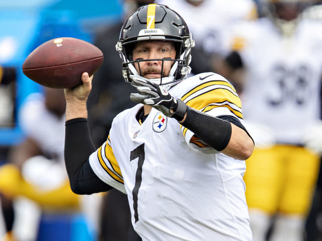 In return to Pittsburgh, Steelers QB Ben Roethlisberger throws