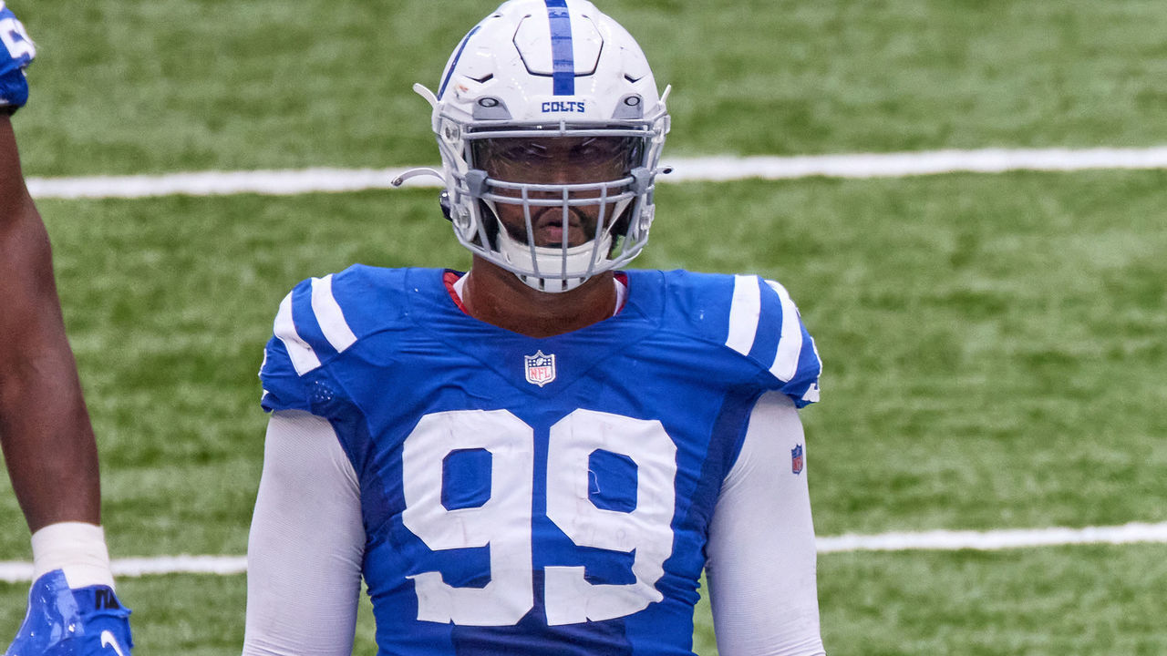 INDIANAPOLIS, IN - OCTOBER 18: Indianapolis Colts Defensive Tackle DeForest Buckner (99) looks on in game action during a NFL game between the Indianapolis Colts and the Cincinnati Bengals on October 18, 2020, at Lucas Oil Stadium in Indianapolis, IN.