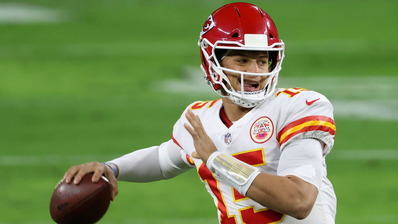 LAS VEGAS, NEVADA - NOVEMBER 22: Quarterback Patrick Mahomes #15 of the Kansas City Chiefs warms up before the NFL game against the Las Vegas Raiders at Allegiant Stadium on November 22, 2020 in Las Vegas, Nevada. The Chiefs defeated the Raiders 35-31.