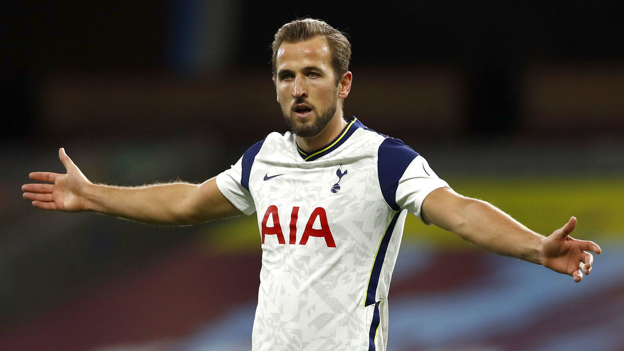 BURNLEY, ENGLAND - OCTOBER 26: Harry Kane of Tottenham reacts during the Premier League match between Burnley and Tottenham Hotspur at Turf Moor on October 26, 2020 in Burnley, England. Sporting stadiums around the UK remain under strict restrictions due to the Coronavirus Pandemic as Government social distancing laws prohibit fans inside venues resulting in games being played behind closed doors.