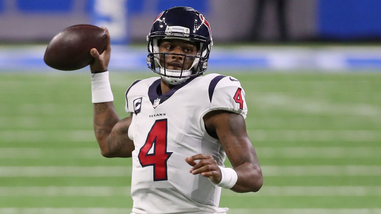 DETROIT, MICHIGAN - NOVEMBER 26: Deshaun Watson #4 of the Houston Texans looks to pass during the second half of a game against the Detroit Lions at Ford Field on November 26, 2020 in Detroit, Michigan.