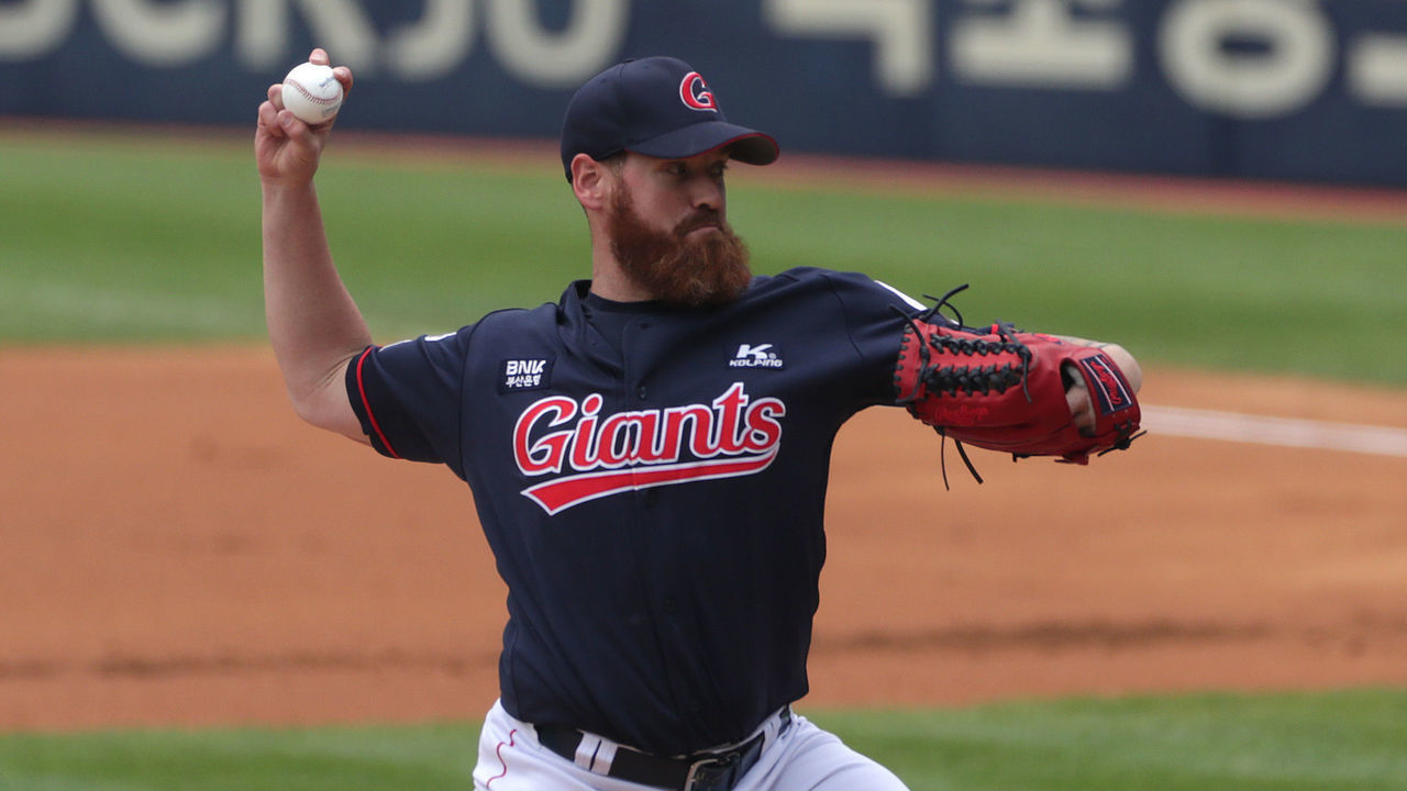 SEOUL, SOUTH KOREA - MAY 31: Pitcher Straily Dan #58 of Lotte Giants throws the bottom of the first inning during the KBO League game between Lotte Giants and Doosan Bears at the Jamsil Stadium on May 31, 2020 in Seoul, South Korea.