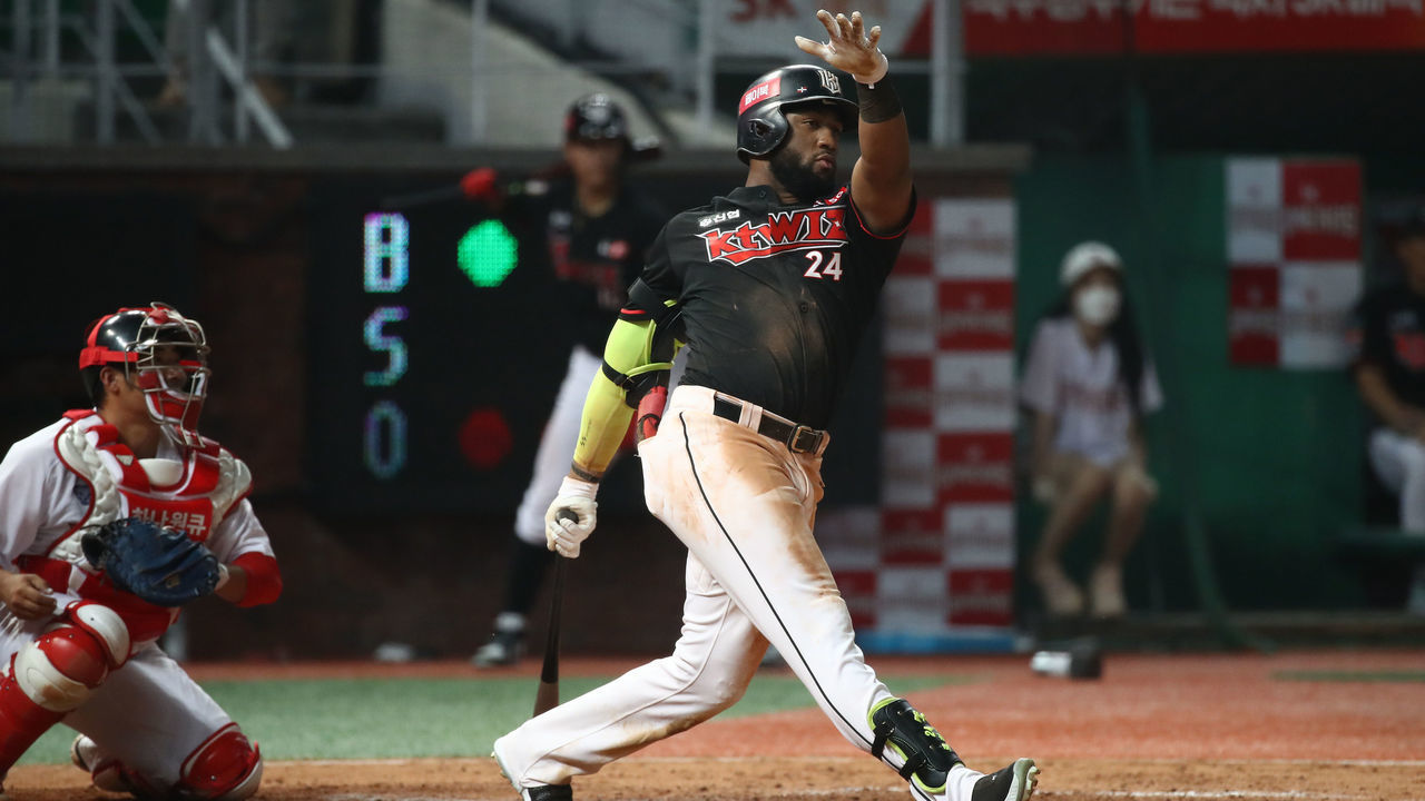 INCHEON, SOUTH KOREA - JUNE 16: Outfielder Rojas Jr. Mel #24 of Kt Wiz bats in the top of ninth inning during the KBO League game between Kt Wiz and SK Wyverns at the Incheon SK Happy Dream Park on June 16, 2020 in Incheon, South Korea.