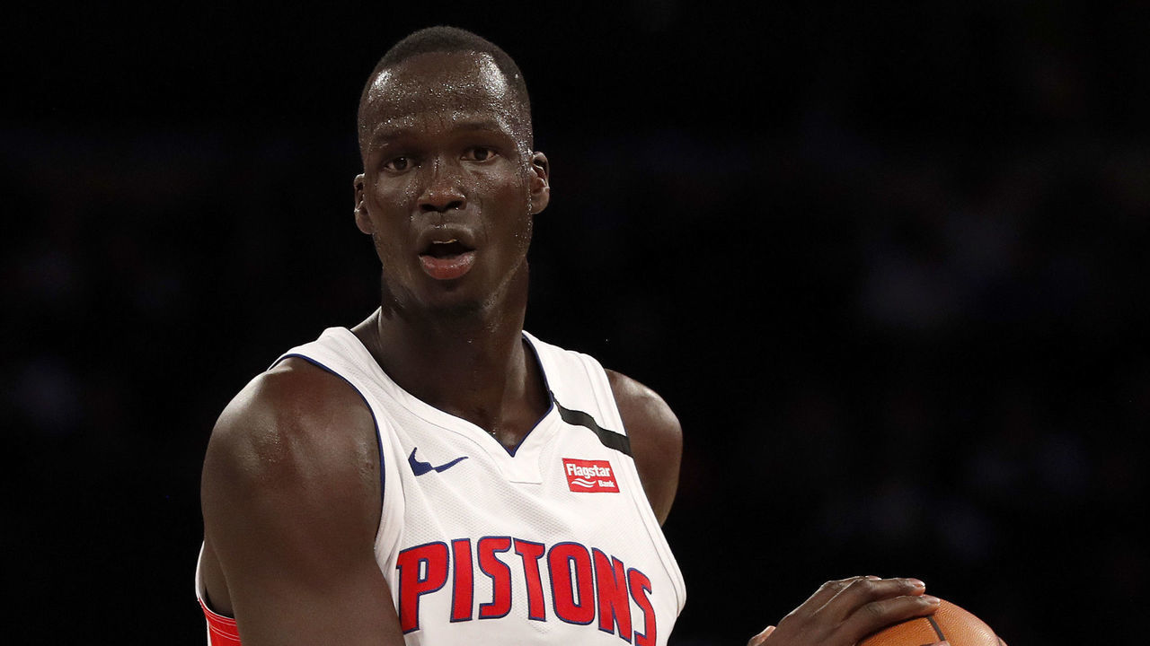 NEW YORK, NEW YORK - MARCH 08: (NEW YORK DAILIES OUT) Thon Maker #7 of the Detroit Pistons in action against the New York Knicks at Madison Square Garden on March 08, 2020 in New York City. The Knicks defeated the Pistons 96-84.