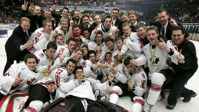 Leksand, SWEDEN: Team Canada players celebrate with gold medals around their necks after winning against Russia 4-2 in final at the 2007 IIHF World U20 hockey championship between Russia and Canada, 05 January 2007 in Leksand, Sweden. AFP PHOTO / SCANPIX SWEDEN / ANDERS WIKLUND