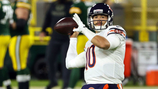 GREEN BAY, WISCONSIN - NOVEMBER 29: Quarterback Mitchell Trubisky #10 of the Chicago Bears warms up prior to the game against the Green Bay Packers at Lambeau Field on November 29, 2020 in Green Bay, Wisconsin.