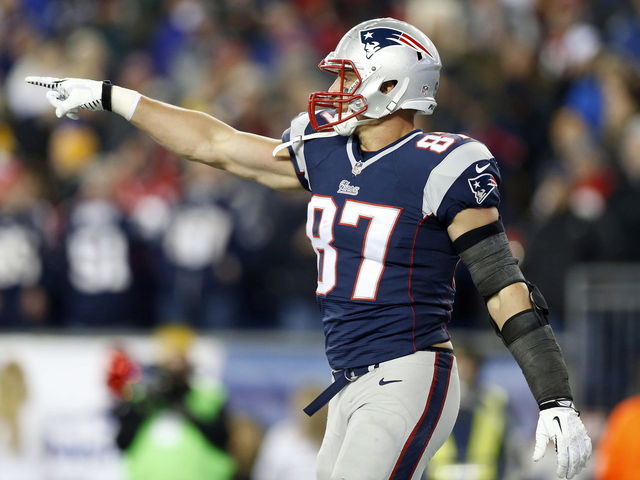 Rob Gronkowski: 'I'd rather have a concussion' than ACL tear 