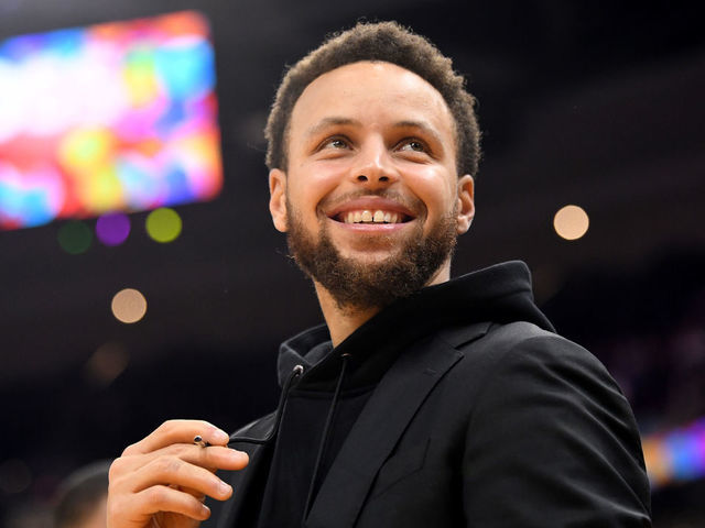 CLEVELAND, OHIO - FEBRUARY 01: Stephen Curry #30 of the Golden State Warriors talks with a teammate during a time out during the second half against the Cleveland Cavaliers at Rocket Mortgage Fieldhouse on February 01, 2020 in Cleveland, Ohio. The Warriors defeated the Cavaliers 131-112. NOTE TO USER: User expressly acknowledges and agrees that, by downloading and/or using this photograph, user is consenting to the terms and conditions of the Getty Images License Agreement.