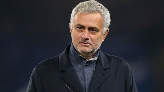 LONDON, ENGLAND - NOVEMBER 29: Jose Mourinho, Manager of Tottenham Hotspur during the Premier League match between Chelsea and Tottenham Hotspur at Stamford Bridge on November 29, 2020 in London, England. Sporting stadiums around the UK remain under strict restrictions due to the Coronavirus Pandemic as Government social distancing laws prohibit fans inside venues resulting in games being played behind closed doors.