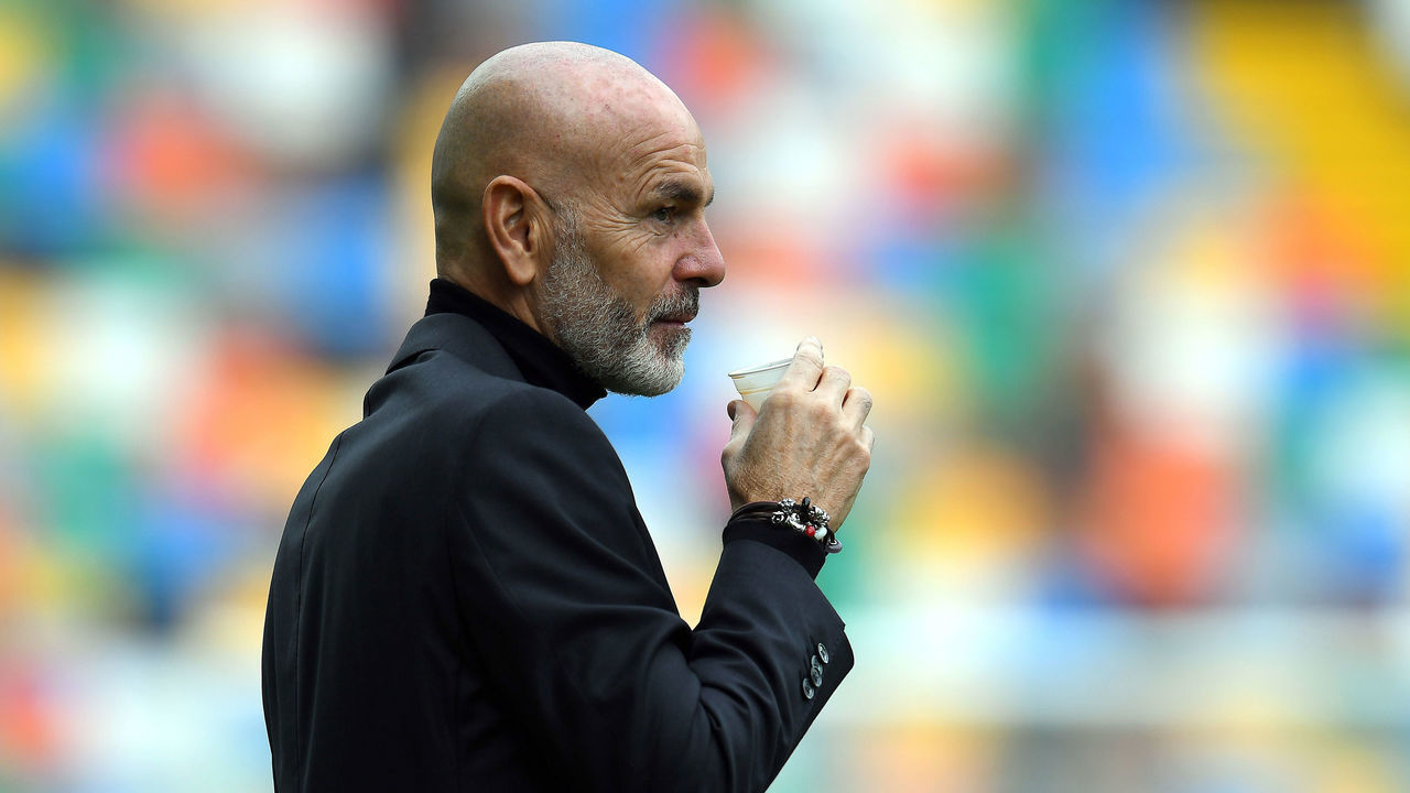 UDINE, ITALY - NOVEMBER 01: Stefano Pioli head coach of AC Milan before the Serie A match between Udinese Calcio and AC Milan at Dacia Arena on November 01, 2020 in Udine, Italy.