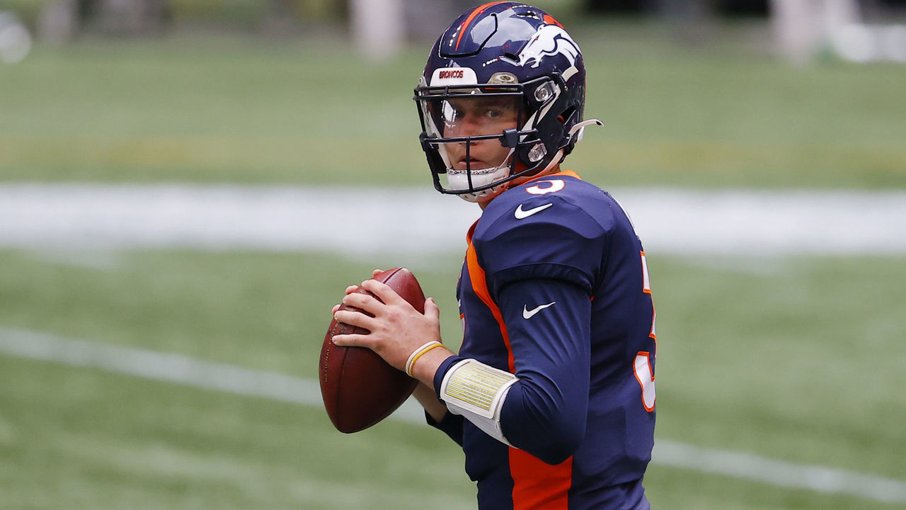 ATLANTA, GEORGIA - NOVEMBER 08: Drew Lock #3 of the Denver Broncos warms up before the game against the Atlanta Falcons at Mercedes-Benz Stadium on November 08, 2020 in Atlanta, Georgia.