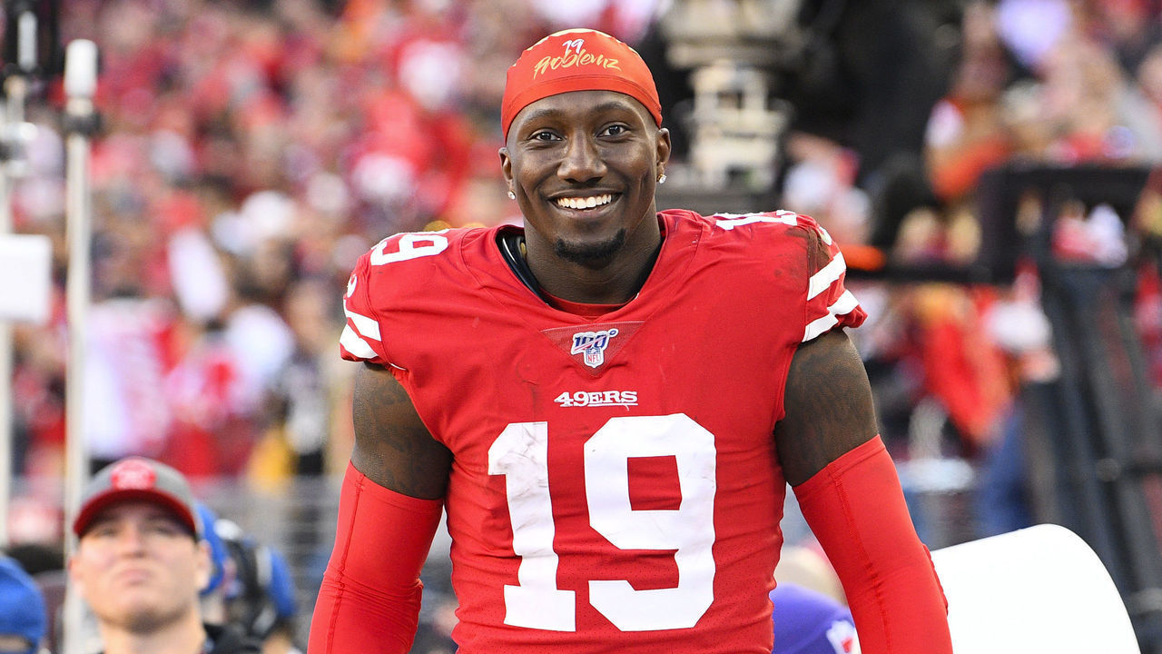 SANTA CLARA, CA - JANUARY 11: San Francisco 49ers Wide Receiver Deebo Samuel (19) celebrates during the NFC Divisional Playoff game between the Minnesota Vikings and the San Francisco 49ers on January 11, 2020, at Levi's Stadium in Santa Clara, CA.