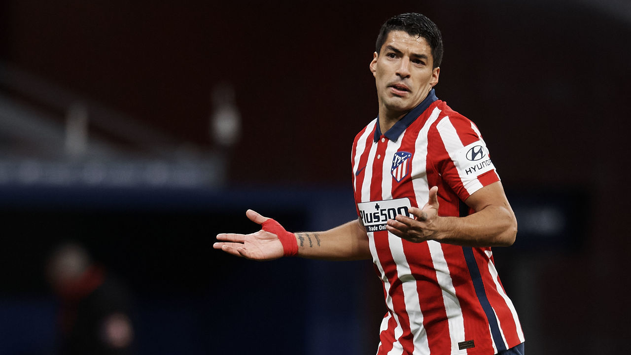 Luis Suarez of Atletico Madrid gestures during the La Liga Santader match between Atletico de Madrid and Cadiz CF at Estadio Wanda Metropolitano on November 8, 2020 in Madrid, Spain.