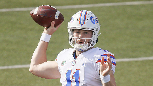 NASHVILLE, TENNESSEE - NOVEMBER 21: Quarterback Kyle Trask #11 of the Florida Gators plays against the Vanderbilt Commodores at Vanderbilt Stadium on November 21, 2020 in Nashville, Tennessee.