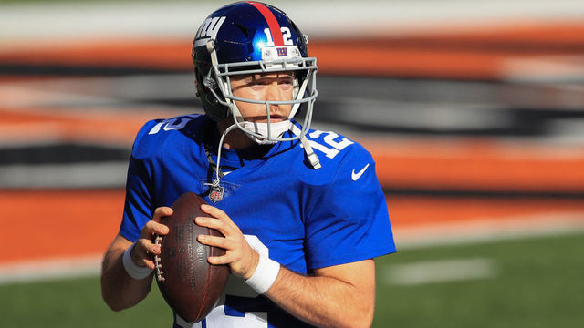CINCINNATI, OH - NOVEMBER 29: New York Giants quarterback Colt McCoy (12) warms up before the game against the New York Giants and the Cincinnati Bengals on November 29, 2020, at Paul Brown Stadium in Cincinnati, OH.