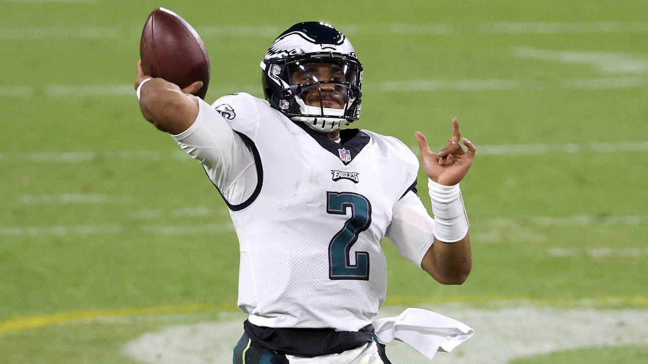 GREEN BAY, WISCONSIN - DECEMBER 06: Jalen Hurts #2 of the Philadelphia Eagles looks to pass during the fourth quarter of their game against the Green Bay Packers at Lambeau Field on December 06, 2020 in Green Bay, Wisconsin.