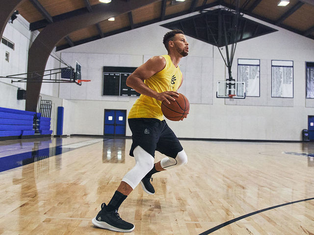 Steph unveils 1st Curry Brand signature shoe