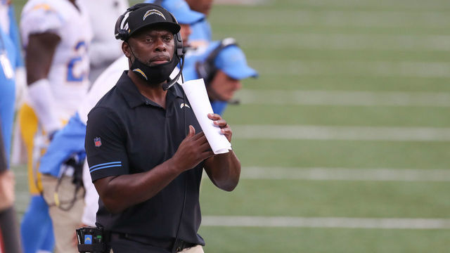 CINCINNATI, OH - SEPTEMBER 13: Los Angeles Chargers head coach Anthony Lynn calls a timeout during the game against the Los Angeles Chargers and the Cincinnati Bengals on September 13, 2020, at Paul Brown Stadium in Cincinnati, OH.