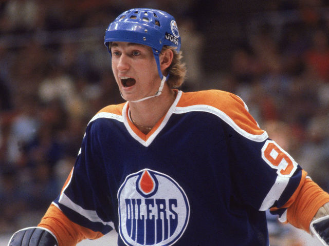 Wayne Gretzky Rookie card　② Ten Terrific Cards: Wayne Gretzky | CGC