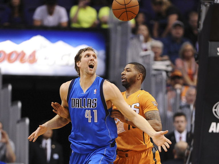 Mavericks Outlast Suns, Clinch Playoff Berth | TheScore.com