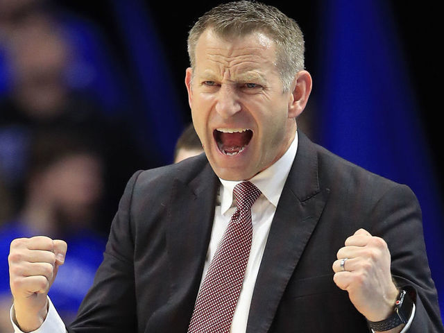LEXINGTON, KENTUCKY - JANUARY 11: Nate Oats the head coach of the Alabama Crimson Tide gives instructions to his team against the Kentucky Wildcats at Rupp Arena on January 11, 2020 in Lexington, Kentucky.