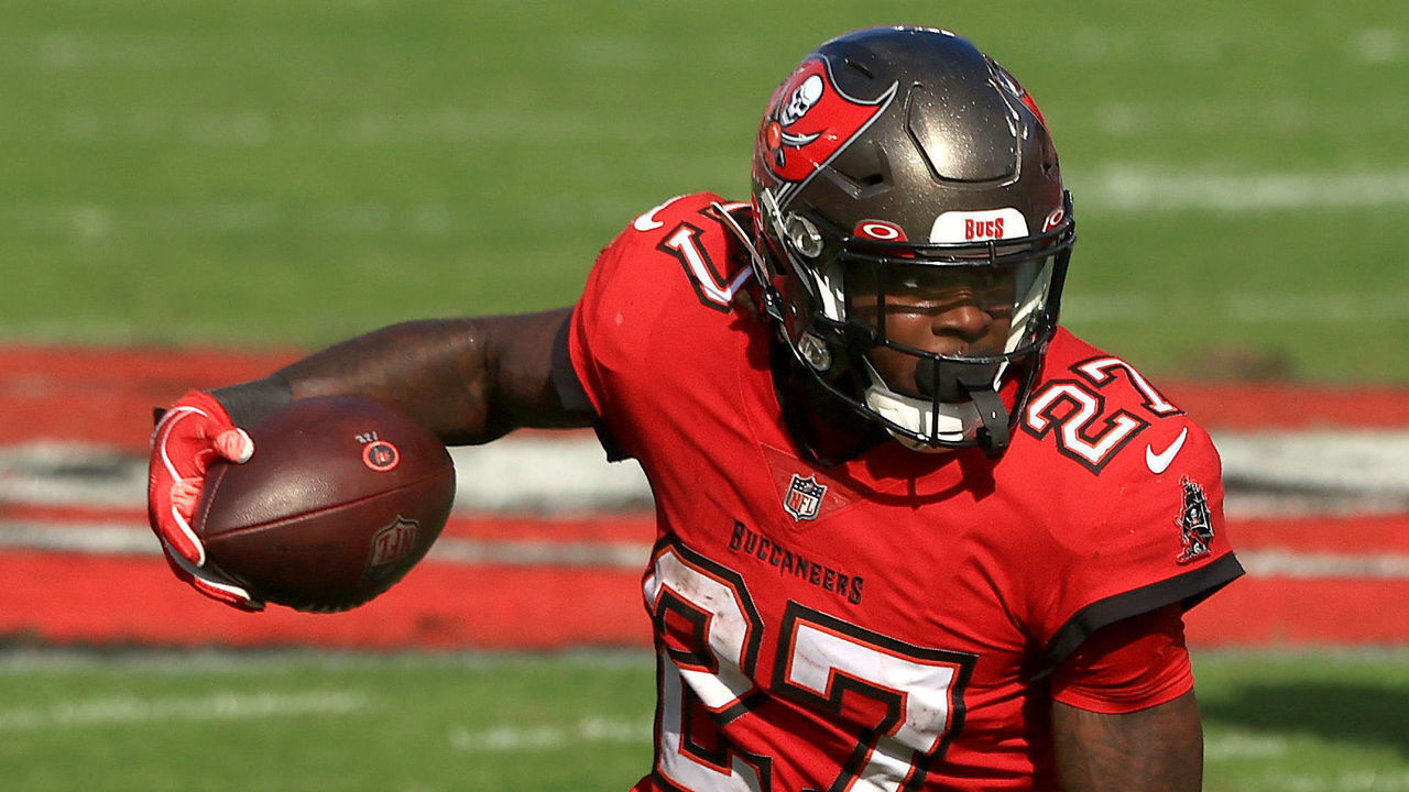 TAMPA, FLORIDA - DECEMBER 13: Ronald Jones #27 of the Tampa Bay Buccaneers runs with the ball against the Minnesota Vikings at Raymond James Stadium on December 13, 2020 in Tampa, Florida.