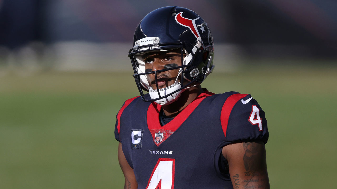 CHICAGO, IL - DECEMBER 13: Houston Texans quarterback Deshaun Watson (4) looks on in action during a game between the Chicago Bears and the Houston Texans on December 13, 2020, at Soldier Field in Chicago, IL.