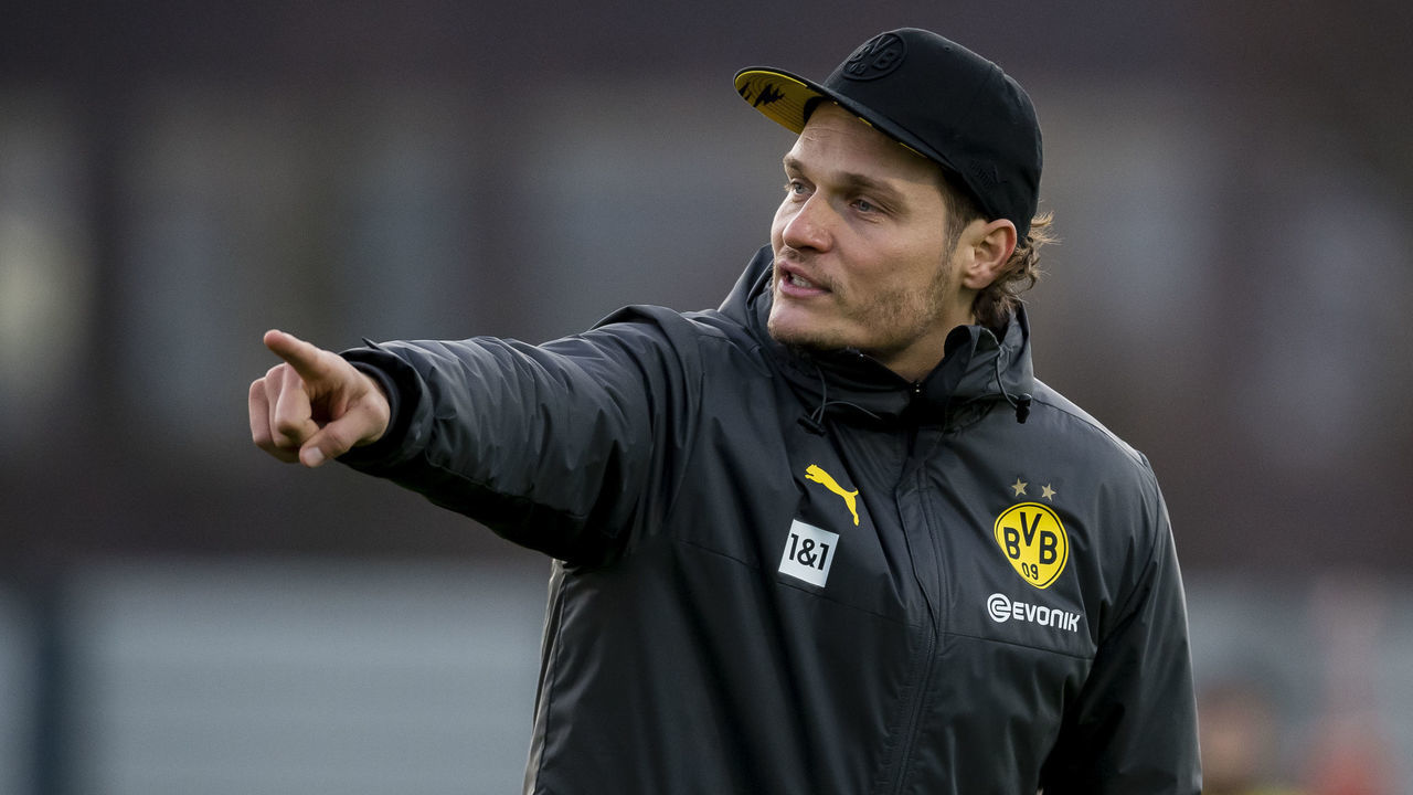 DORTMUND, GERMANY - DECEMBER 14: Newly promoted head coach of Borussia Dortmund Edin Terzic of Borussia Dortmund gestures during a training session at the Borussia Dortmund training ground on December 14, 2020 in Dortmund, Germany.