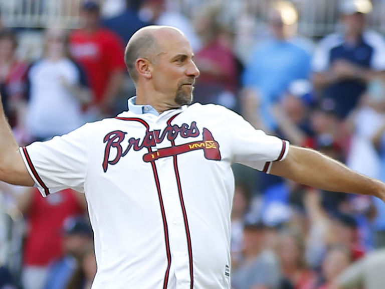 Braves retire No. 29 jersey of John Smoltz