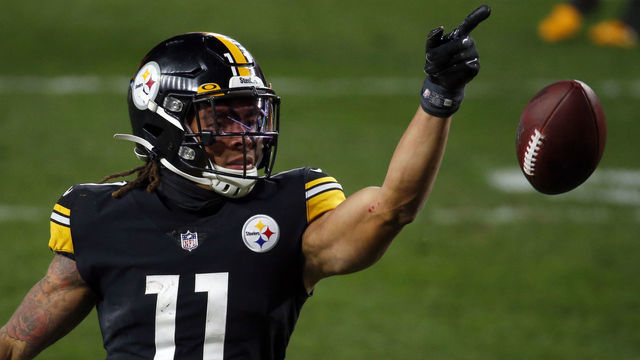 PITTSBURGH, PA - DECEMBER 08: Chase Claypool #11 of the Pittsburgh Steelers in action against the Washington Football Team on December 8, 2020 at Heinz Field in Pittsburgh, Pennsylvania.